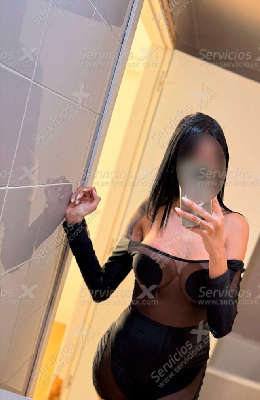 Chicas - Andrea - Chicas - Maspalomas  - Imagina una noche donde la química fluye sin esfuerzo, eso es lo que ofrezco como Andrea, venezolana de 26 años con un saber estar que enciende cualquier plan. Recién en ...