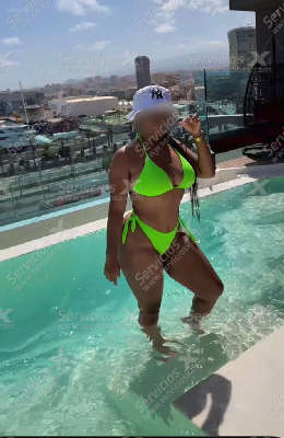Girls - Niki - Girls - Las Palmas de G.C.  - Santa Catalina  - Hi guys, I'm Niki, a Venezuelan girl with a charming personality. I'm very sweet and friendly, and I'm eager to meet interesting and fun people. I have tan skin, brown ...